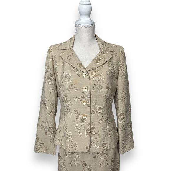 Evan Picone Jackets & Blazers - Evan-Picone Petite Khaki Tapestry Suit
